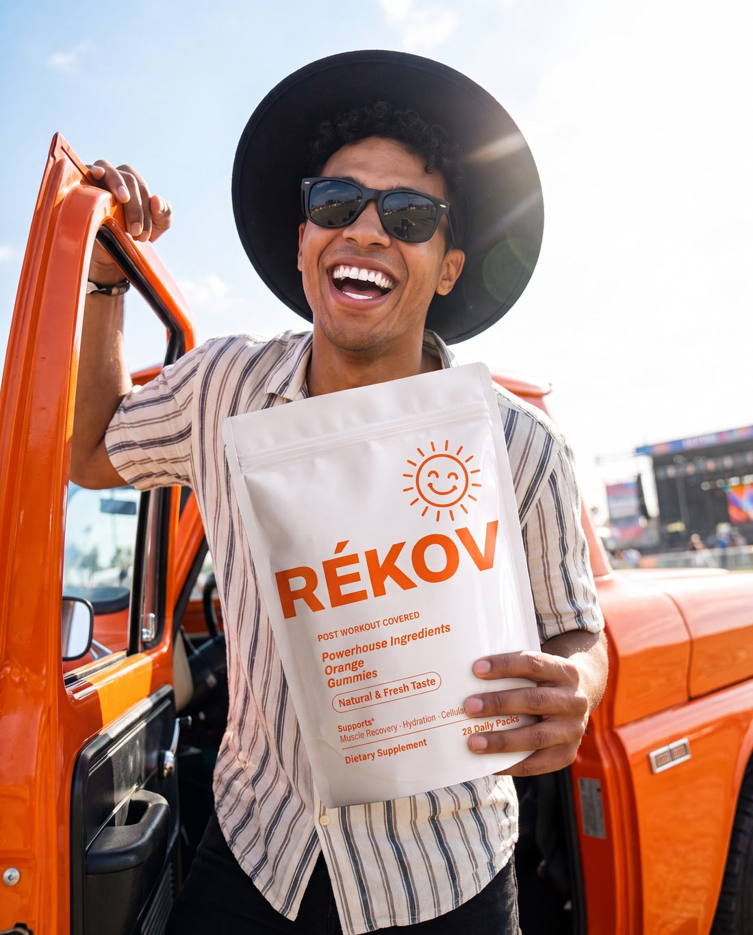 Festival-goer with a Rékov pouch